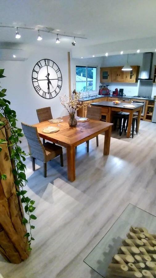 Maison De Charme Castries Zewnętrze zdjęcie