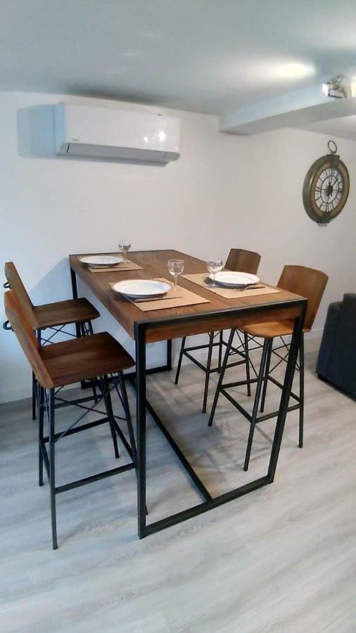 Maison De Charme Castries Zewnętrze zdjęcie